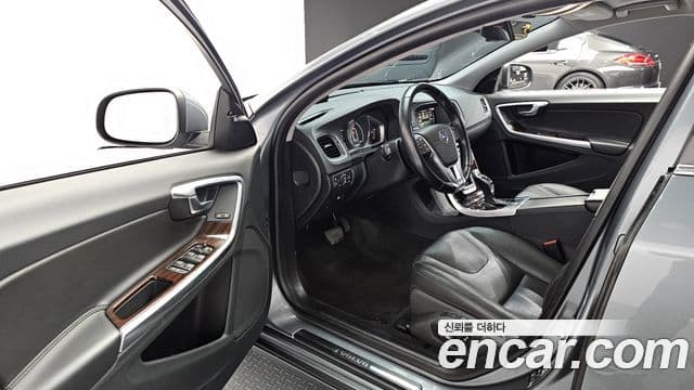 Volvo S60 2세대, 2018 11