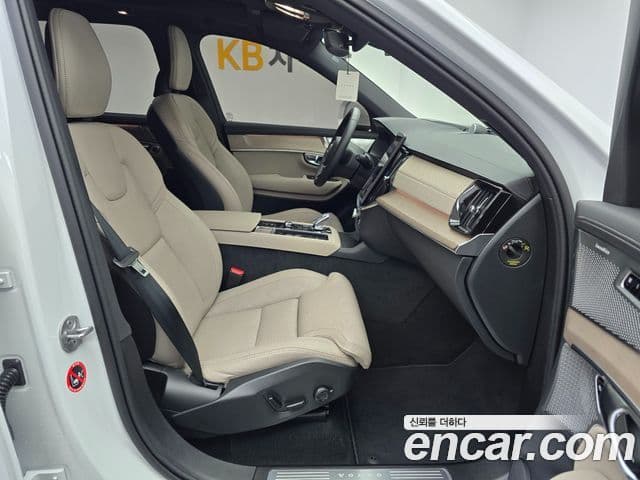 Volvo XC90 2세대 B6 Ultra Bright, 2026 10