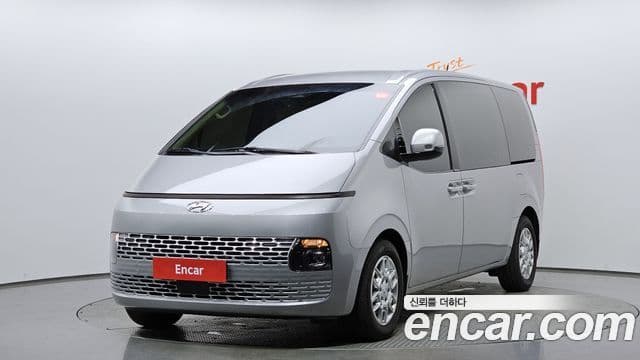 Hyundai Staria Modern, 2023 1