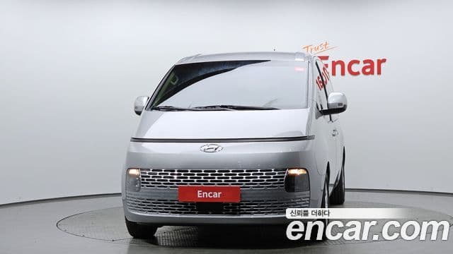 Hyundai Staria Modern, 2023 3