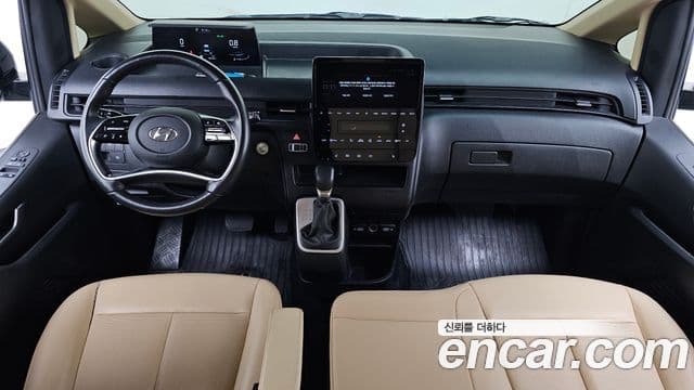 Hyundai Staria Modern, 2023 7