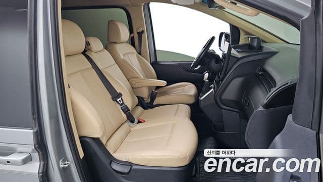 Hyundai Staria Modern, 2023 11