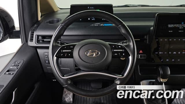 Hyundai Staria Modern, 2023 13