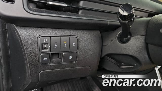 Hyundai Staria Modern, 2023 17