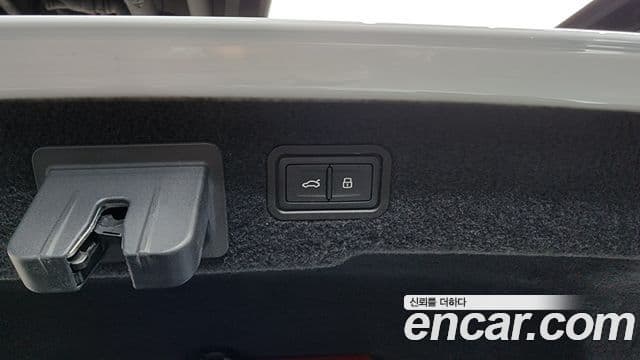 Audi A8 (D5) 55 TFSI Quattro LWB, 2020 20