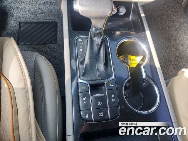 Kia The / новый New Carnival VIP, 2019 9