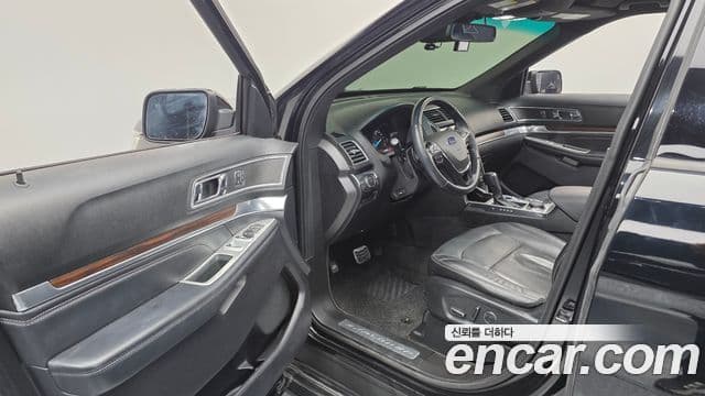 Ford Explorer 5세대, 2017 11