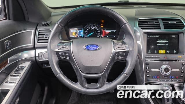 Ford Explorer 5세대, 2017 13