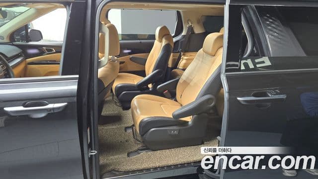 Kia Carnival 4세대 Signature, 2021 11