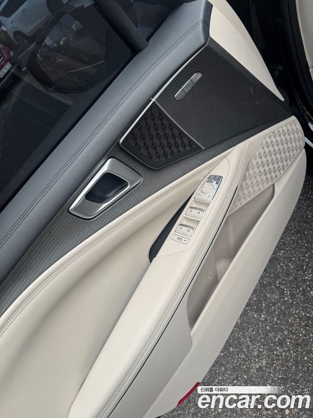 Kia The / новый New K8 Noblesse, 2026 11