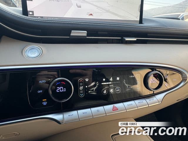 Genesis GV70, 2024 8