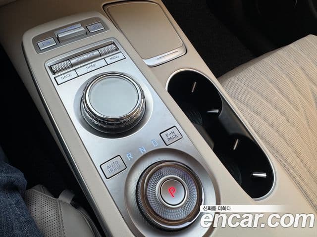 Genesis GV70, 2024 9