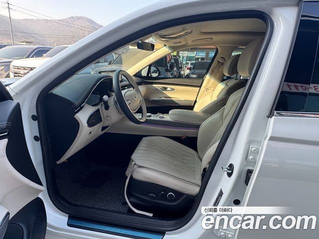 Genesis GV70, 2024 10