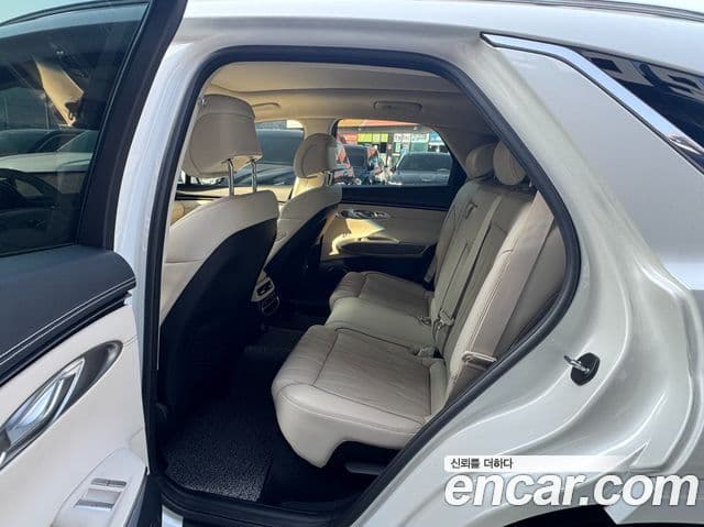 Genesis GV70, 2024 11