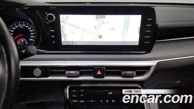 Kia K5 гибрид 3세대 Prestige, 2023 16