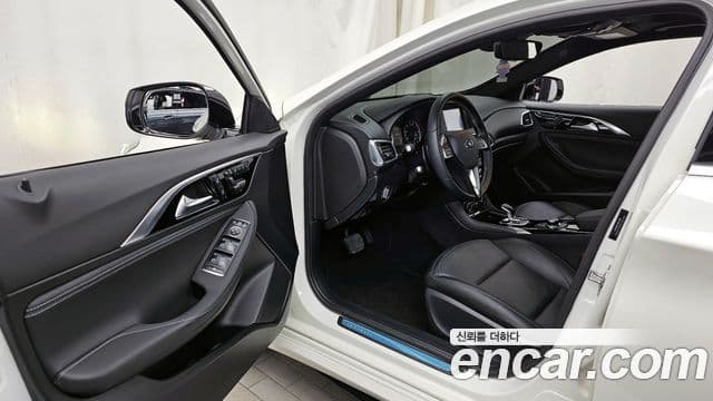 Infiniti Q30 2.0 Essential, 2019 10