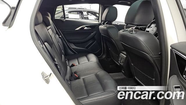 Infiniti Q30 2.0 Essential, 2019 12