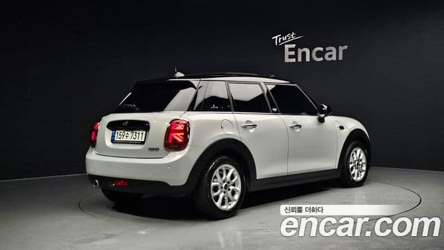 Mini Cooper 3세대, 2021 2