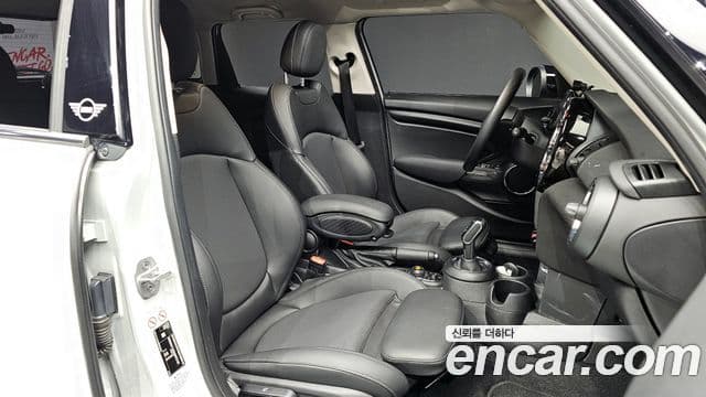 Mini Cooper 3세대, 2021 10