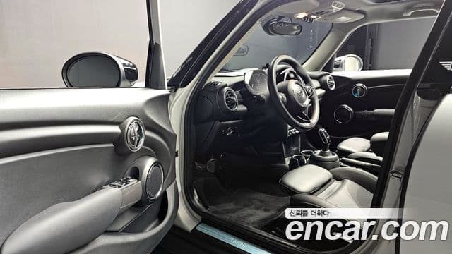 Mini Cooper 3세대, 2021 12