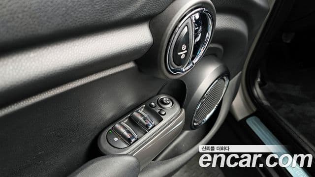 Mini Cooper 3세대, 2021 13