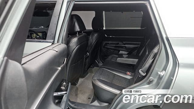 KG모빌리티(SsangYong) Torres T7, 2023 11