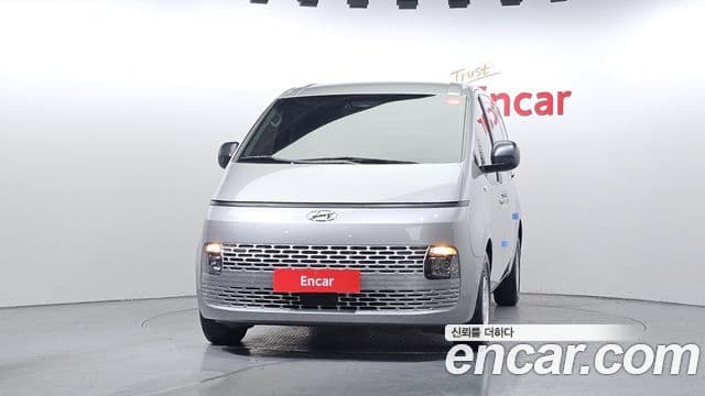Hyundai Staria Smart, 2023 3