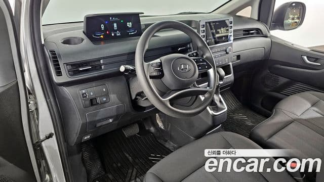 Hyundai Staria Smart, 2023 7
