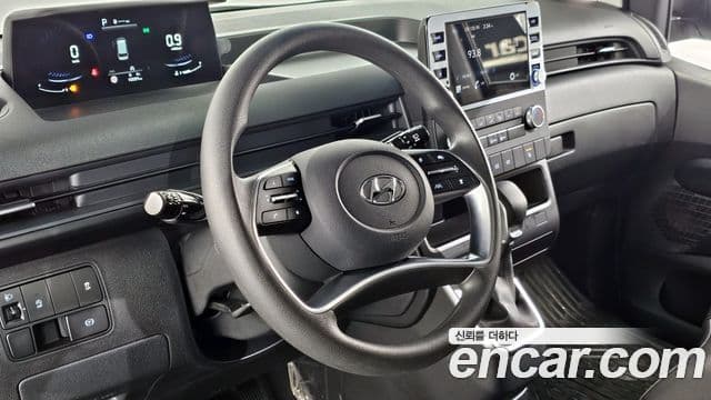 Hyundai Staria Smart, 2023 12