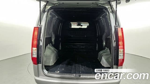 Hyundai Staria Smart, 2023 20