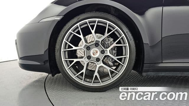 Porsche 911 (992) Carrera 4 кабриолет, 2020 все фото