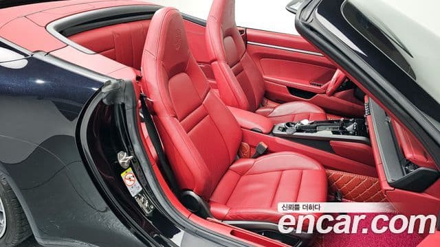 Porsche 911 (992) Carrera 4 кабриолет, 2020 10