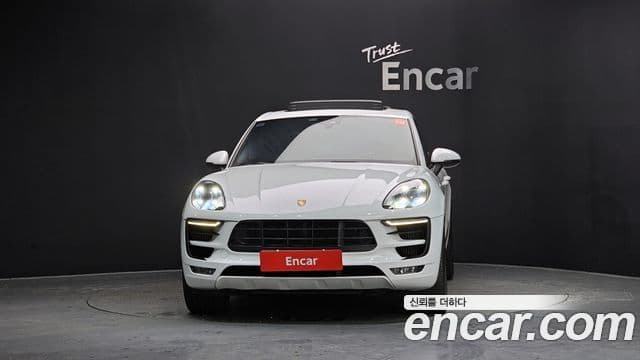 Porsche Macan 95B, 2018 3