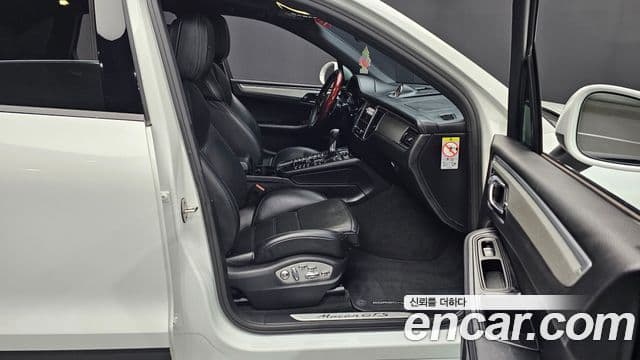 Porsche Macan 95B, 2018 11