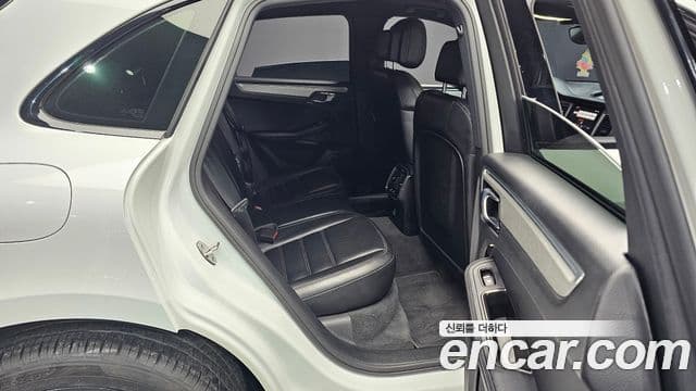 Porsche Macan 95B, 2018 12