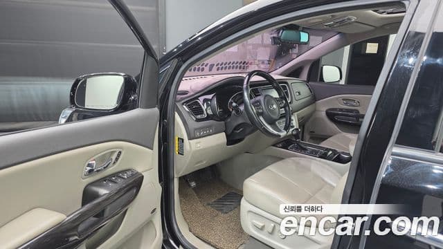 Kia All New Carnival President, 2016 10