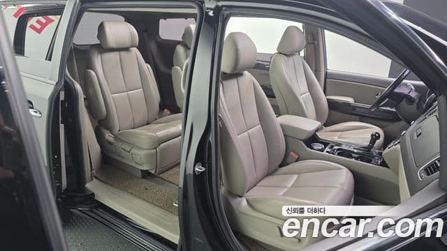 Kia All New Carnival President, 2016 12