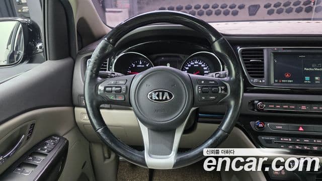Kia All New Carnival President, 2016 13
