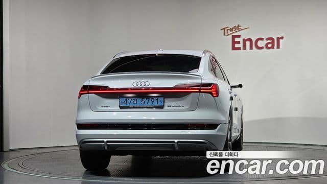 Audi e-Tron 55 Quattro Sportback, 2022 4