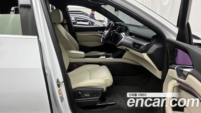 Audi e-Tron 55 Quattro Sportback, 2022 11