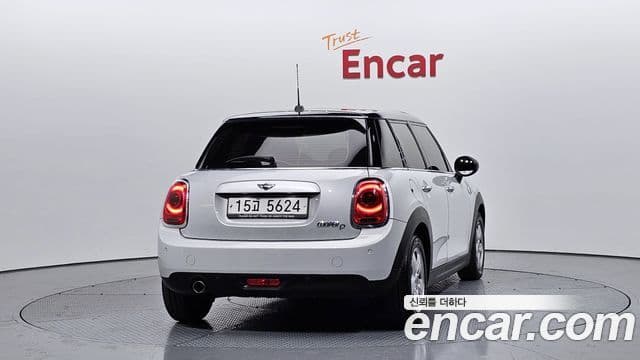 Mini Cooper D 3세대, 2015 4
