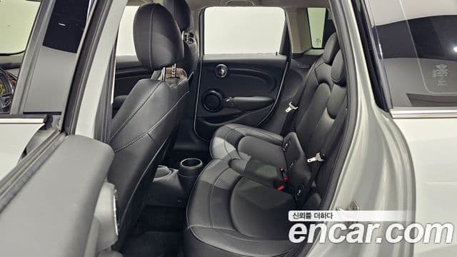 Mini Cooper D 3세대, 2015 12