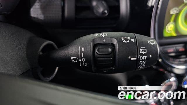 Mini Cooper D 3세대, 2015 17