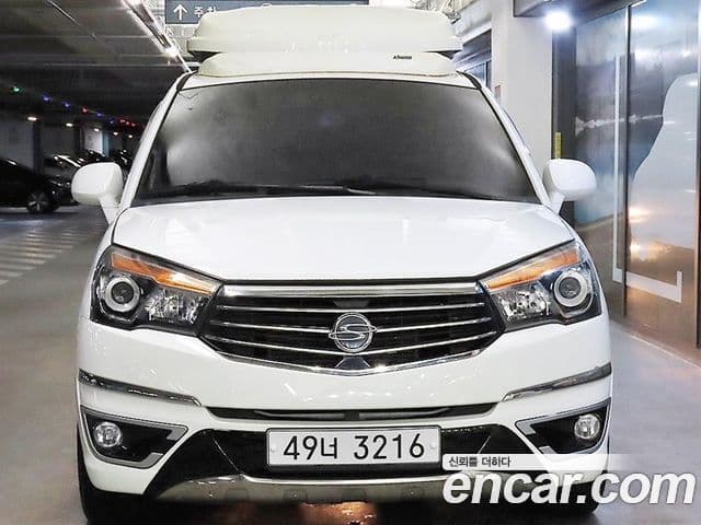 KG모빌리티(SsangYong) Korando 투리스모 4WD outdoor Edition 9인승, 2017 3