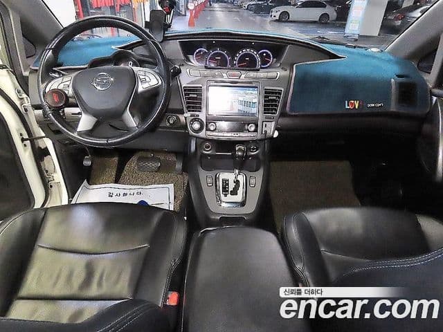 KG모빌리티(SsangYong) Korando 투리스모 4WD outdoor Edition 9인승, 2017 6