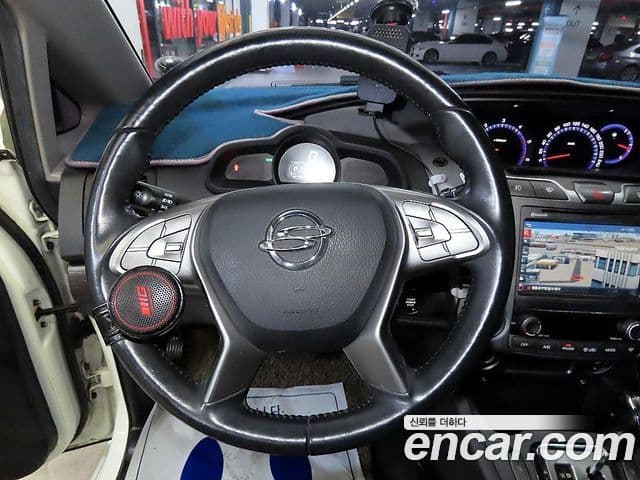 KG모빌리티(SsangYong) Korando 투리스모 4WD outdoor Edition 9인승, 2017 10