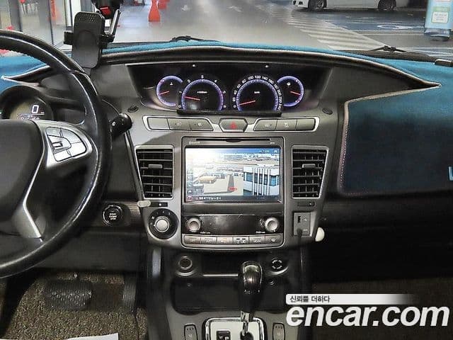 KG모빌리티(SsangYong) Korando 투리스모 4WD outdoor Edition 9인승, 2017 11