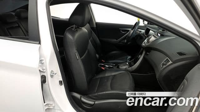 Hyundai Avante MD Premium, 2013 11