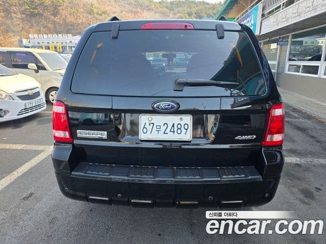 Ford Escape 2세대, 2010 3