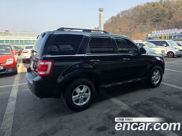 Ford Escape 2세대, 2010 4